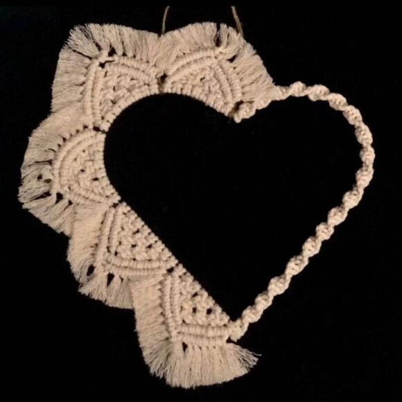 Macrame Wall Hanging Heart - Picture 1 of 1
